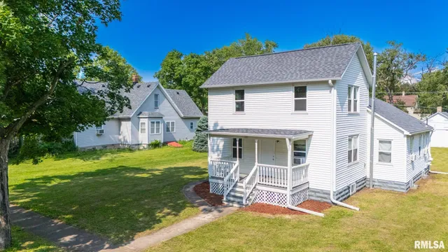 $154,990 | 307 South Hickory Street, Wenona, IL 61377