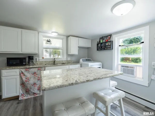 $154,990 | 307 South Hickory Street, Wenona, IL 61377