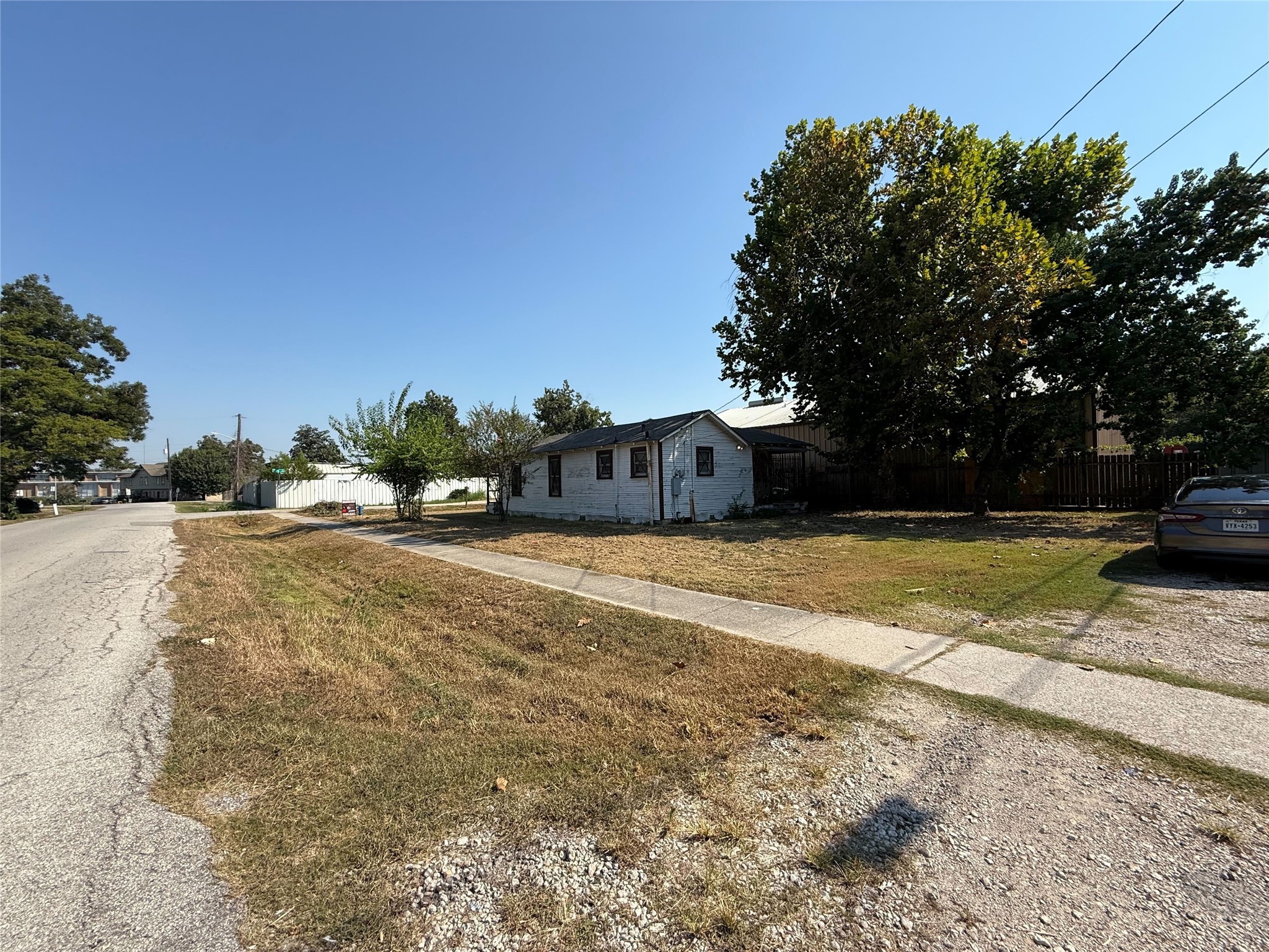 6221 Peg Street Houston, TX 77092 - Photo 12 of 14 a view of street with houses