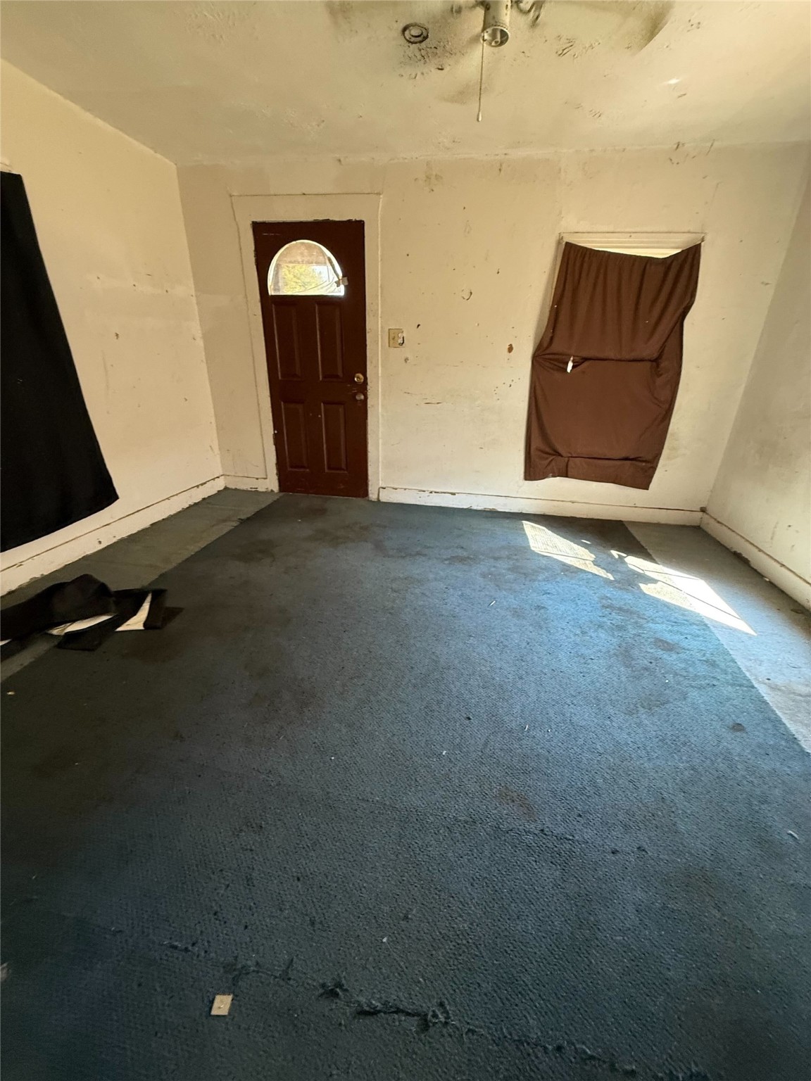 6221 Peg Street Houston, TX 77092 - Photo 6 of 14 a view of a room with wooden floor