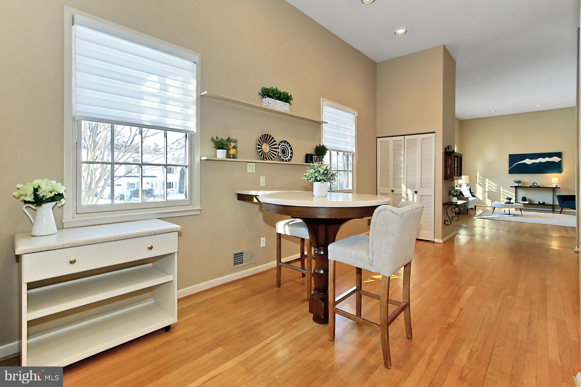 6703 Doane Avenue Springfield, VA 22152 - Photo 15 of 52 Bright Eat-In Kitchen