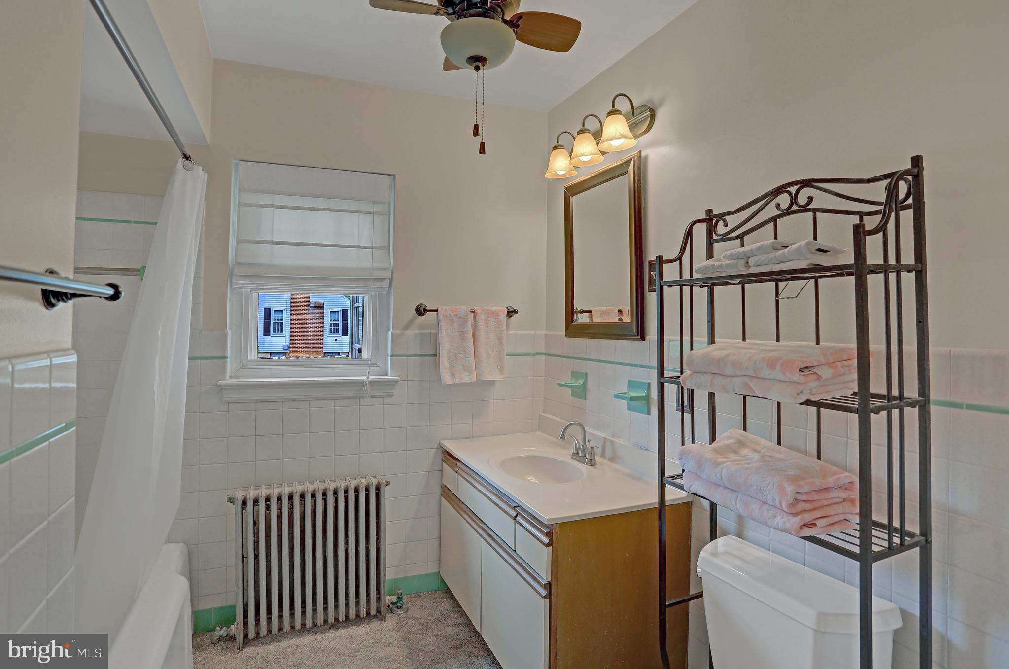 36 Clearview Road Hanover, PA 17331 - Photo 23 of 41 Bath tub/shower