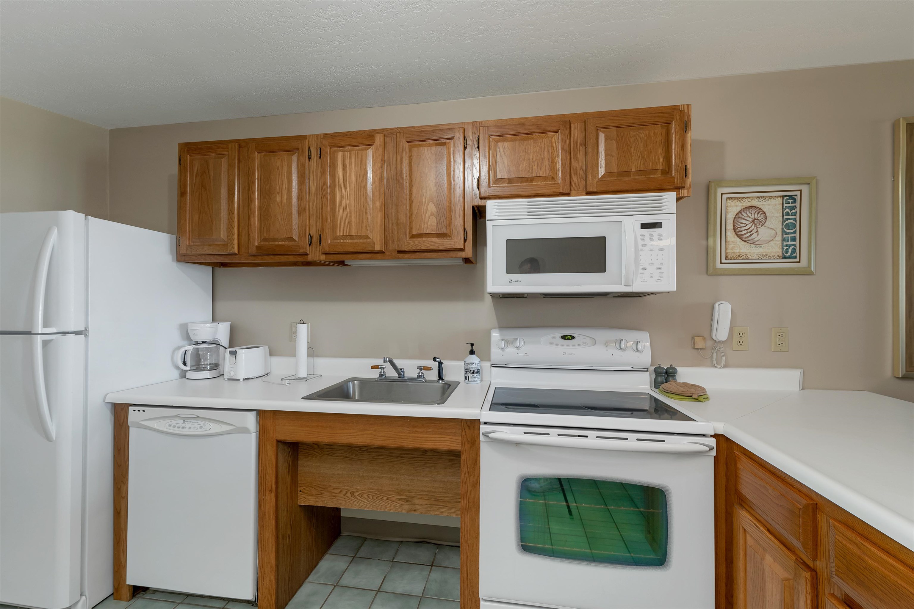115 Weirs Road, Unit 109B Gilford, NH 03249 - Photo 12 of 38