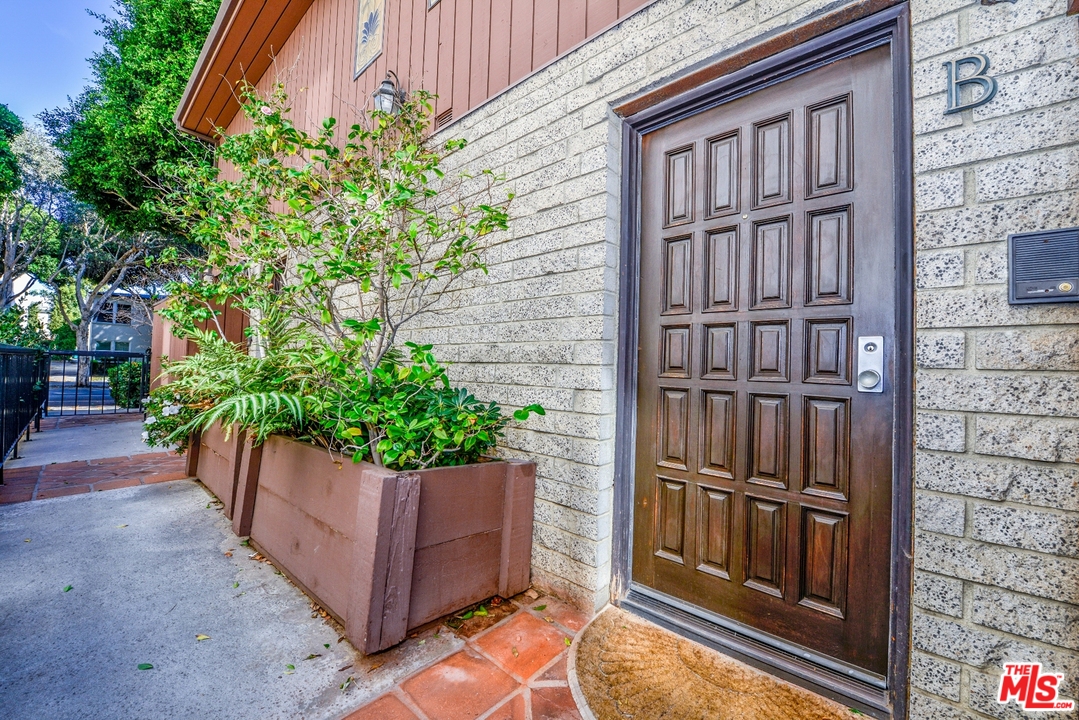 914 2nd Street, Unit B Santa Monica, CA 90403 - Photo 2 of 29 a view of a wooden door