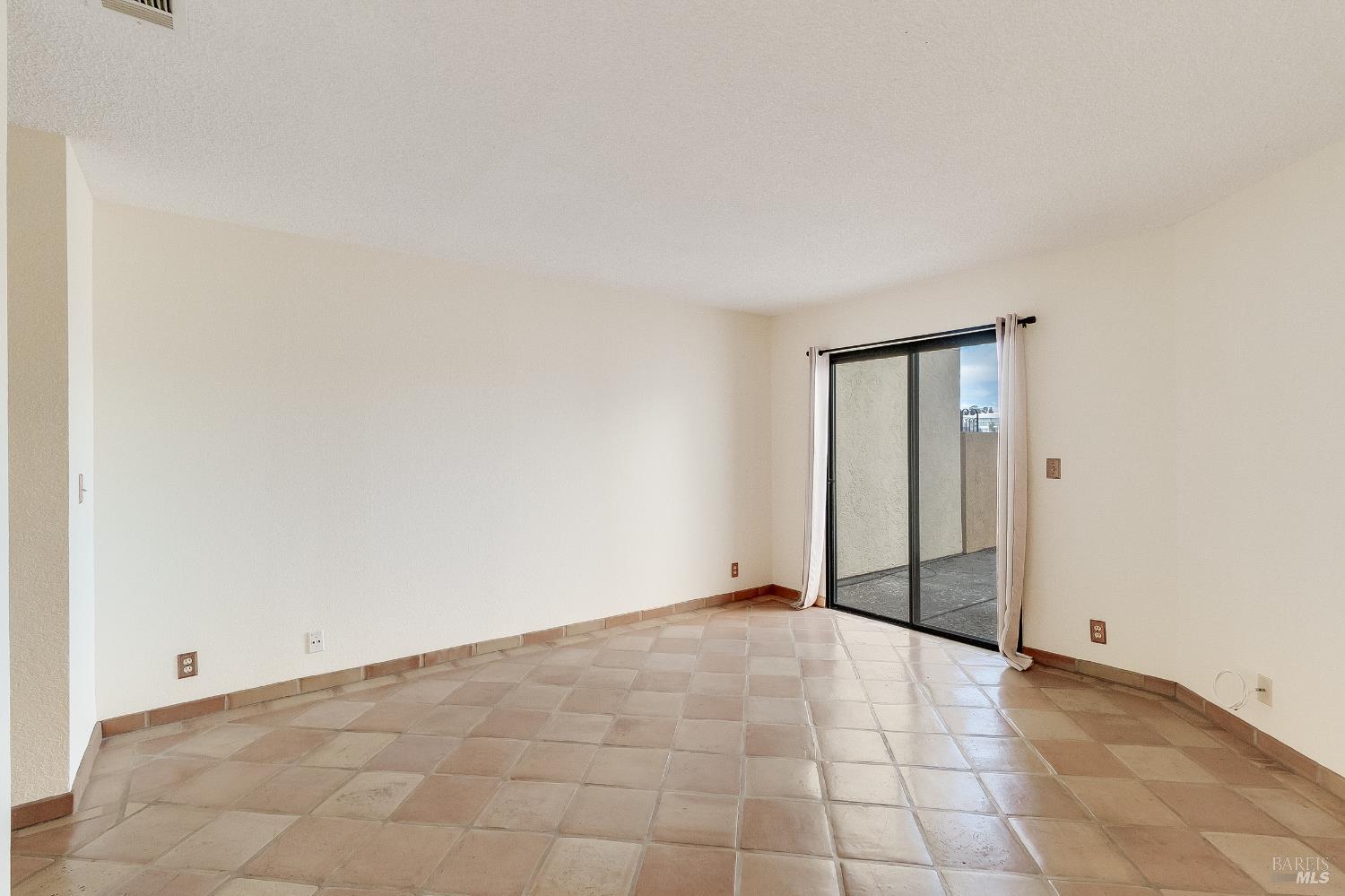 171 Nantucket Lane Vallejo, CA 94590 - Photo 13 of 56 a view of an empty room