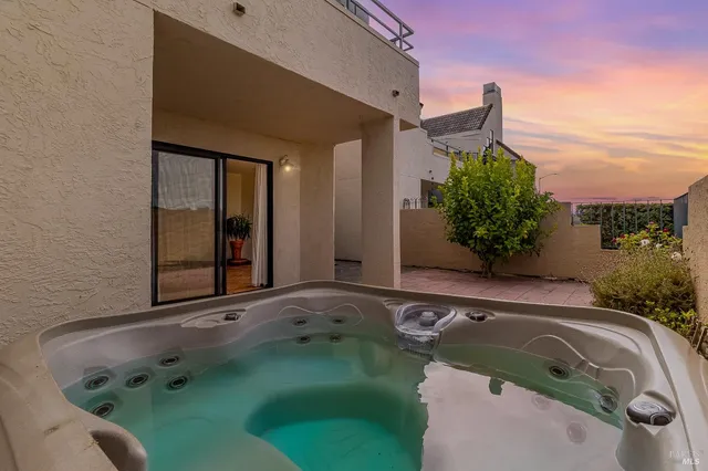 $315,000 | 171 Nantucket Lane, Vallejo, CA 94590