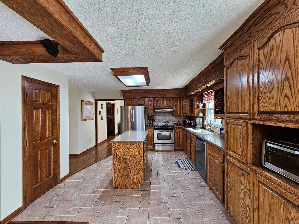 402 Spring Hollow Road Marion, VA 24354 - Photo 25 of 48 Gallery Image 25