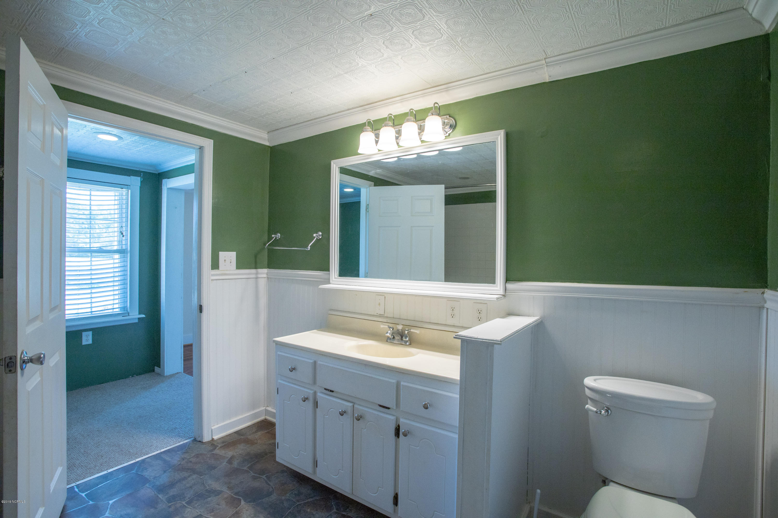 336 White Post Road Pinetown, NC 27865 - Photo 13 of 47 013 Master Bathroom