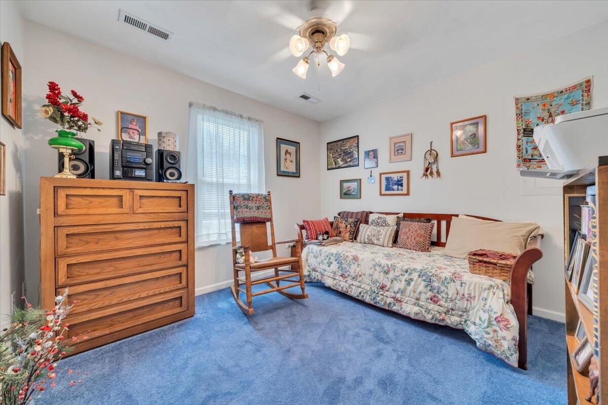 2532 Radford Road Northeast Roanoke, VA 24012 - Photo 11 of 26 011