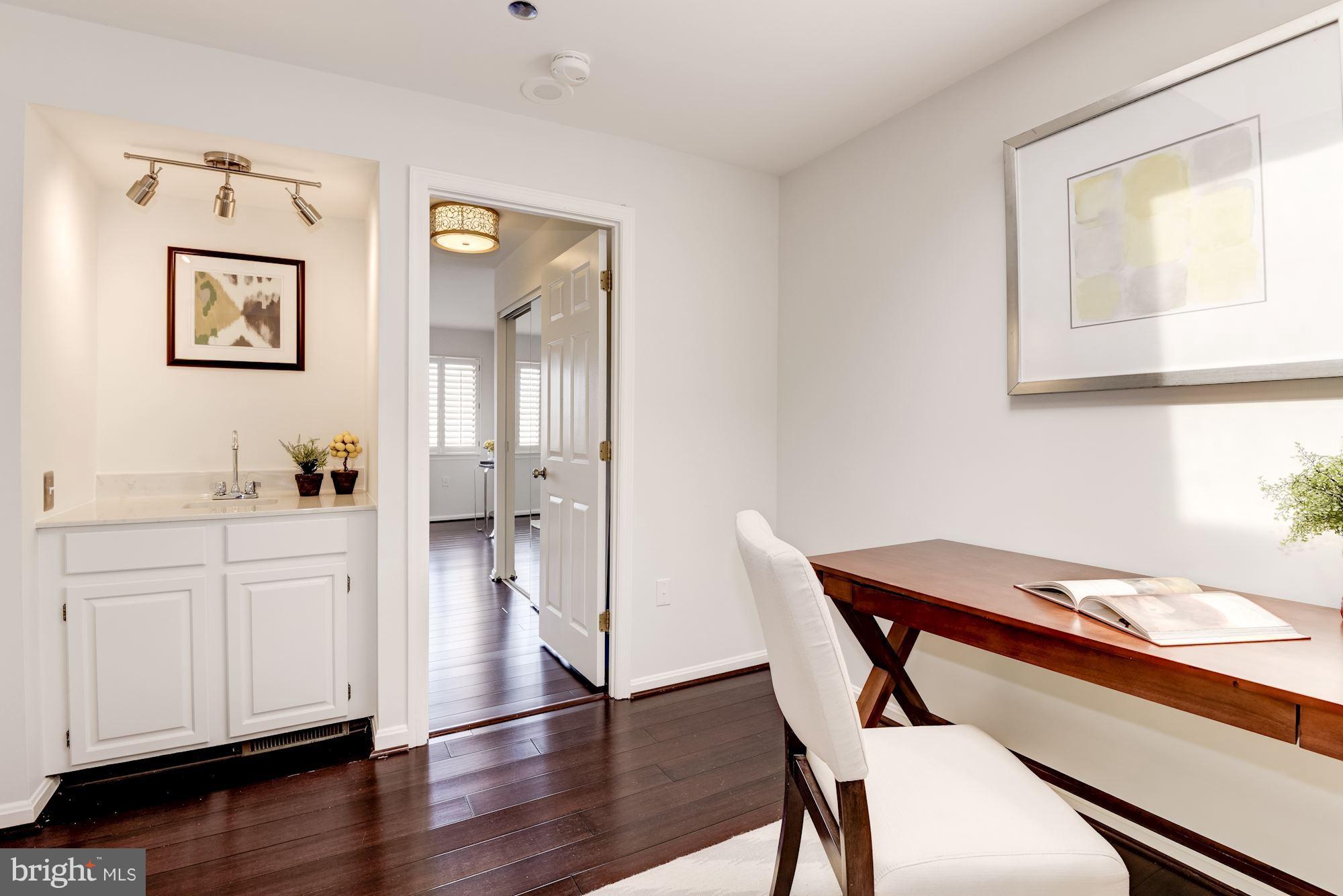 1301 North Courthouse Road, Unit 1812 Arlington, VA 22201 - Photo 12 of 30 Upstairs Den w/ wet bar towards Bedroom