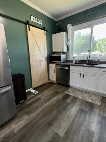 $255,900 | 806 North 4th Street, Kentland, IN 47951