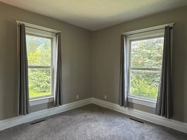 $255,900 | 806 North 4th Street, Kentland, IN 47951