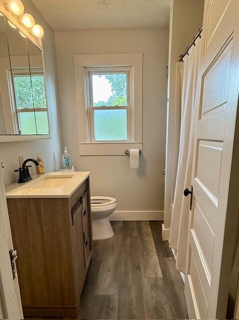 806 North 4th Street Kentland, IN 47951 - Photo 28 of 29 a bathroom with a sink and a mirror