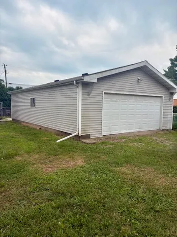 $255,900 | 806 North 4th Street, Kentland, IN 47951