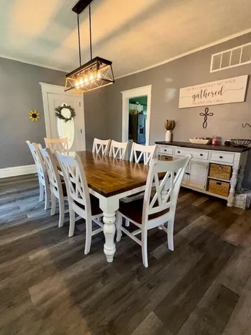 $255,900 | 806 North 4th Street, Kentland, IN 47951