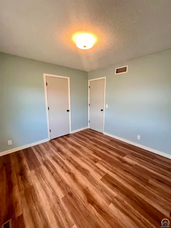$157,500 | 1242 East 9th Avenue, Emporia, KS 66801