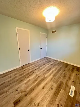 $157,500 | 1242 East 9th Avenue, Emporia, KS 66801