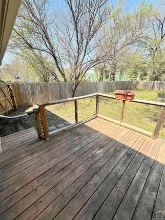 $157,500 | 1242 East 9th Avenue, Emporia, KS 66801