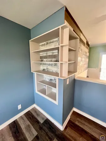 $157,500 | 1242 East 9th Avenue, Emporia, KS 66801