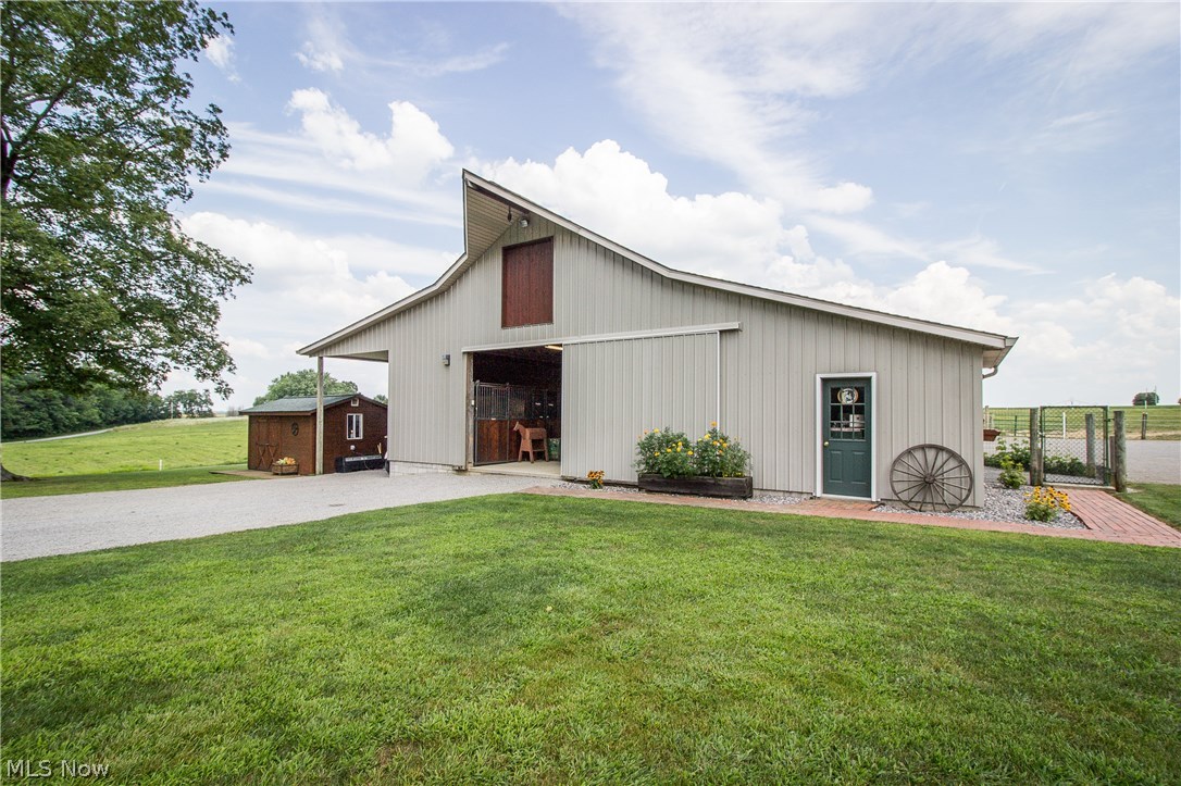 23083 Hartley Road Alliance, OH 44601 - Photo 30 of 35
