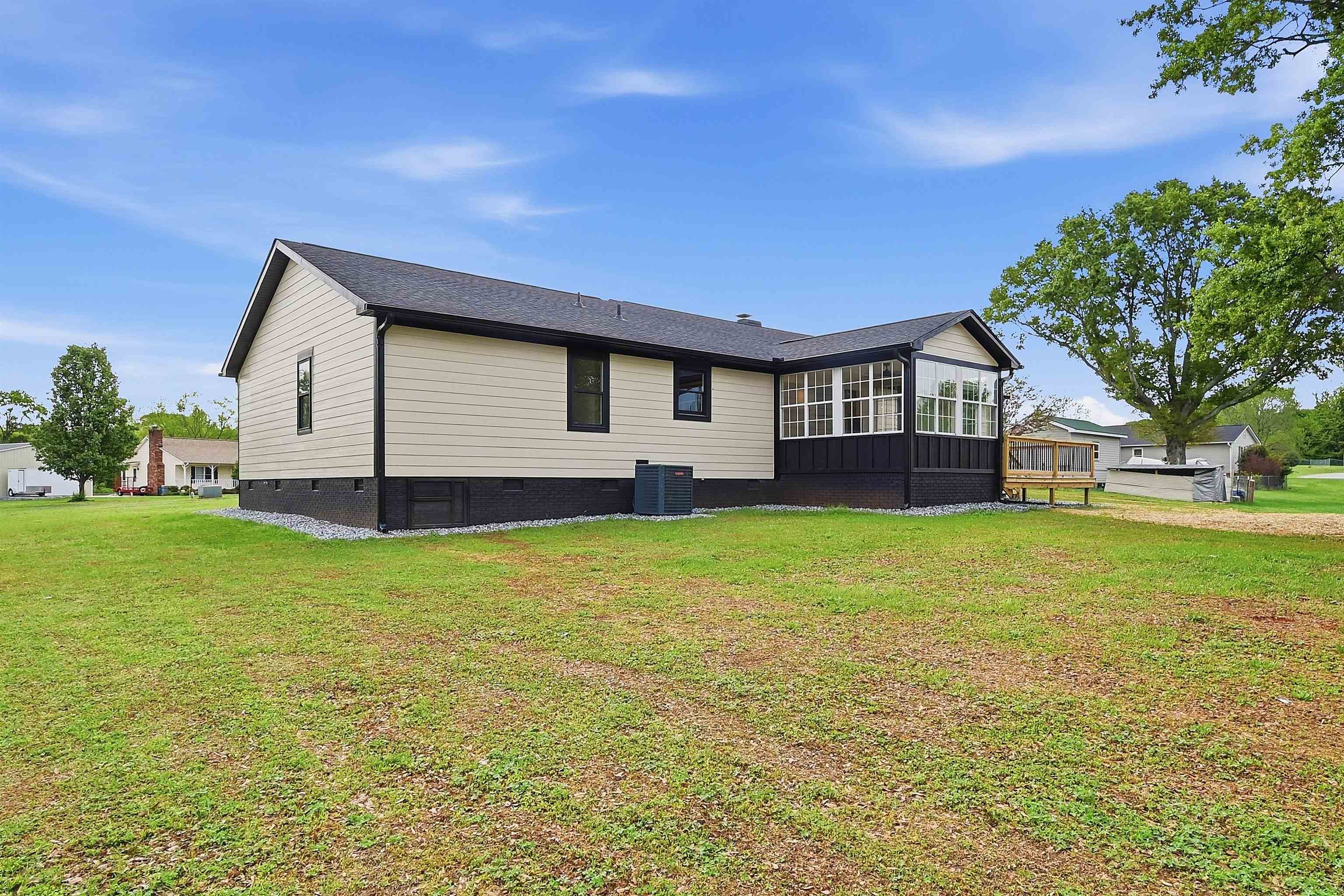 305 Palmer Court Inman, SC 29349 - Photo 29 of 35