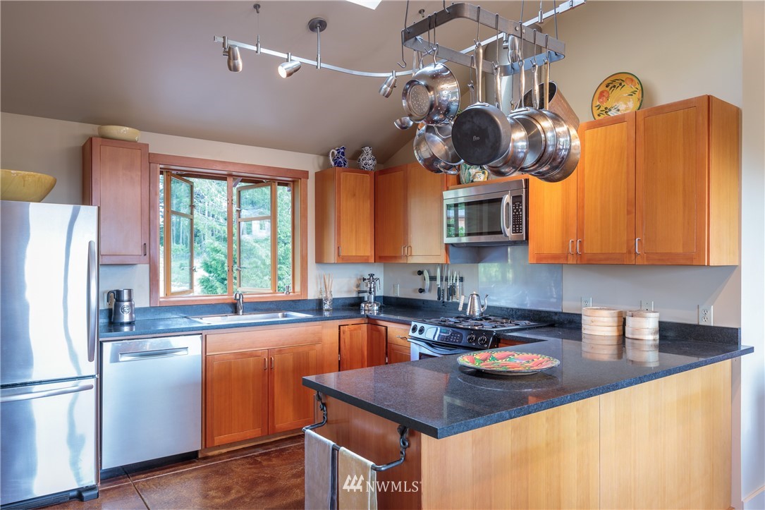 4489 Mud Bay Road Lopez Island, WA 98261 - Photo 7 of 22 Gallery Image 7