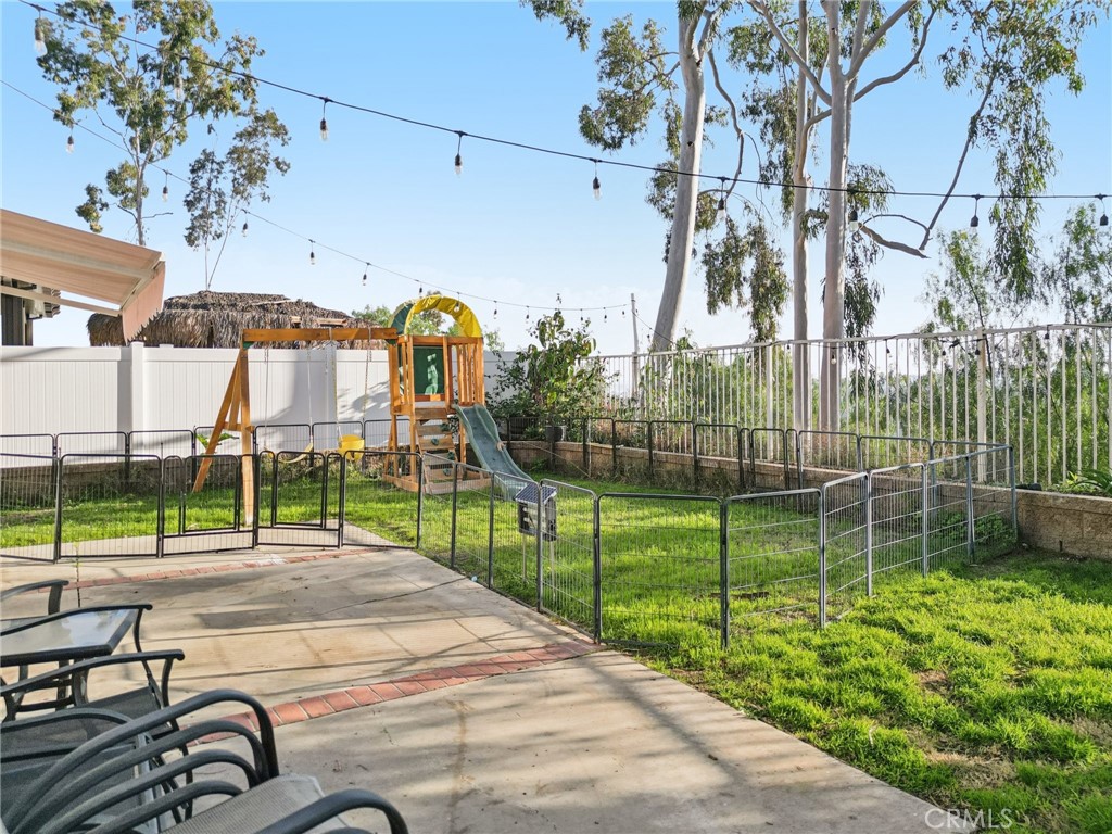 17586 Mountain Court Riverside, CA 92503 - Photo 25 of 39 a view of a backyard