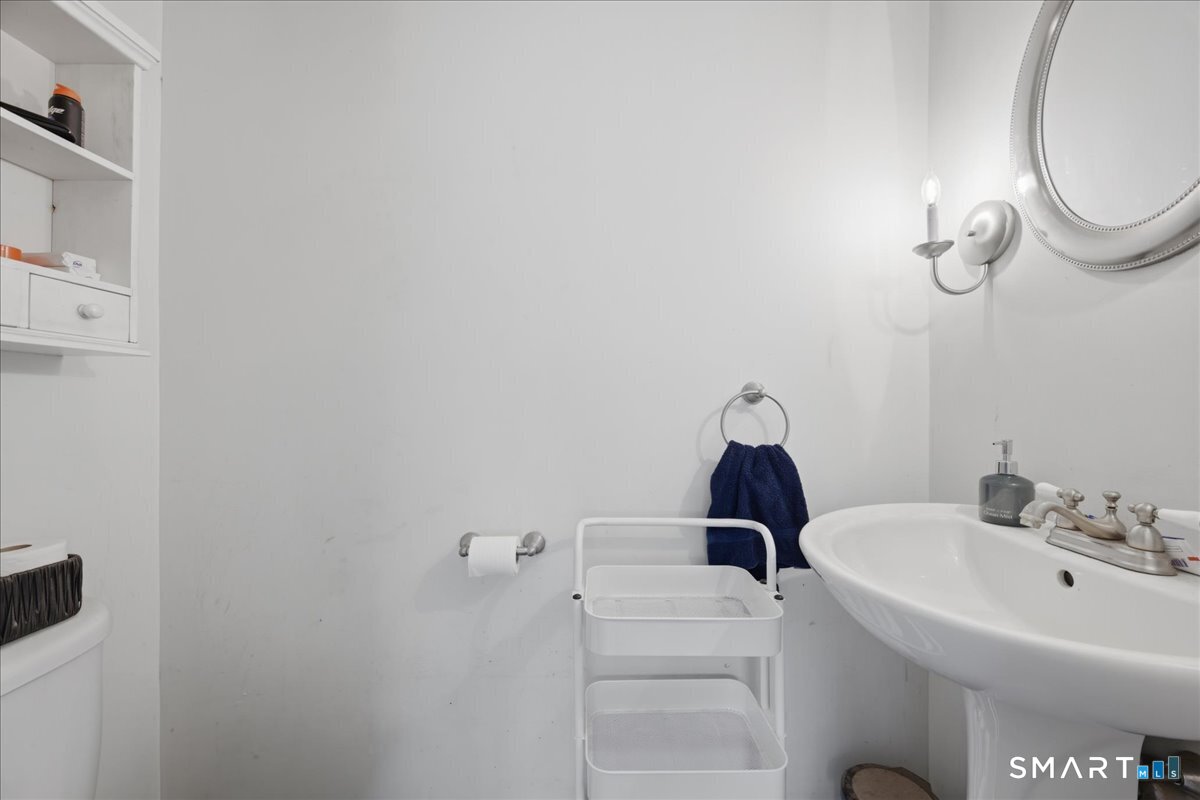 82 Old Post Road Clinton, CT 06413 - Photo 18 of 40 1/2 bath in mudroom