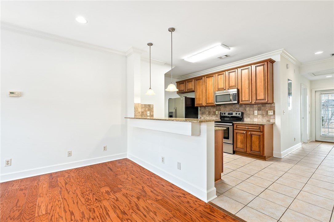 1957 Wire Road, Unit 29 Auburn, AL 36832 - Photo 4 of 19 Gallery Image 4