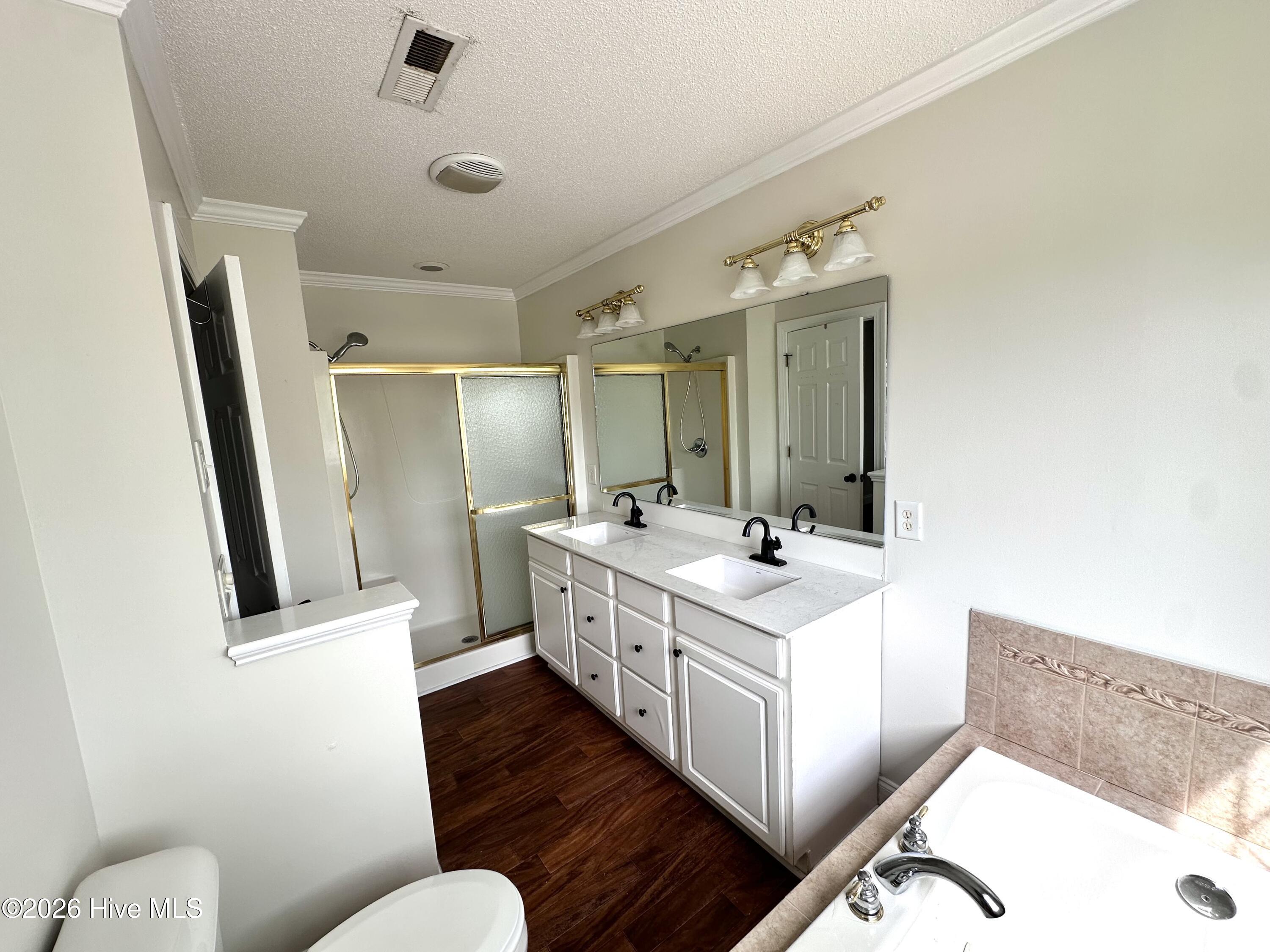 227 River Branch Road Greenville, NC 27858 - Photo 32 of 44 UPSTAIRS SUITE BATH