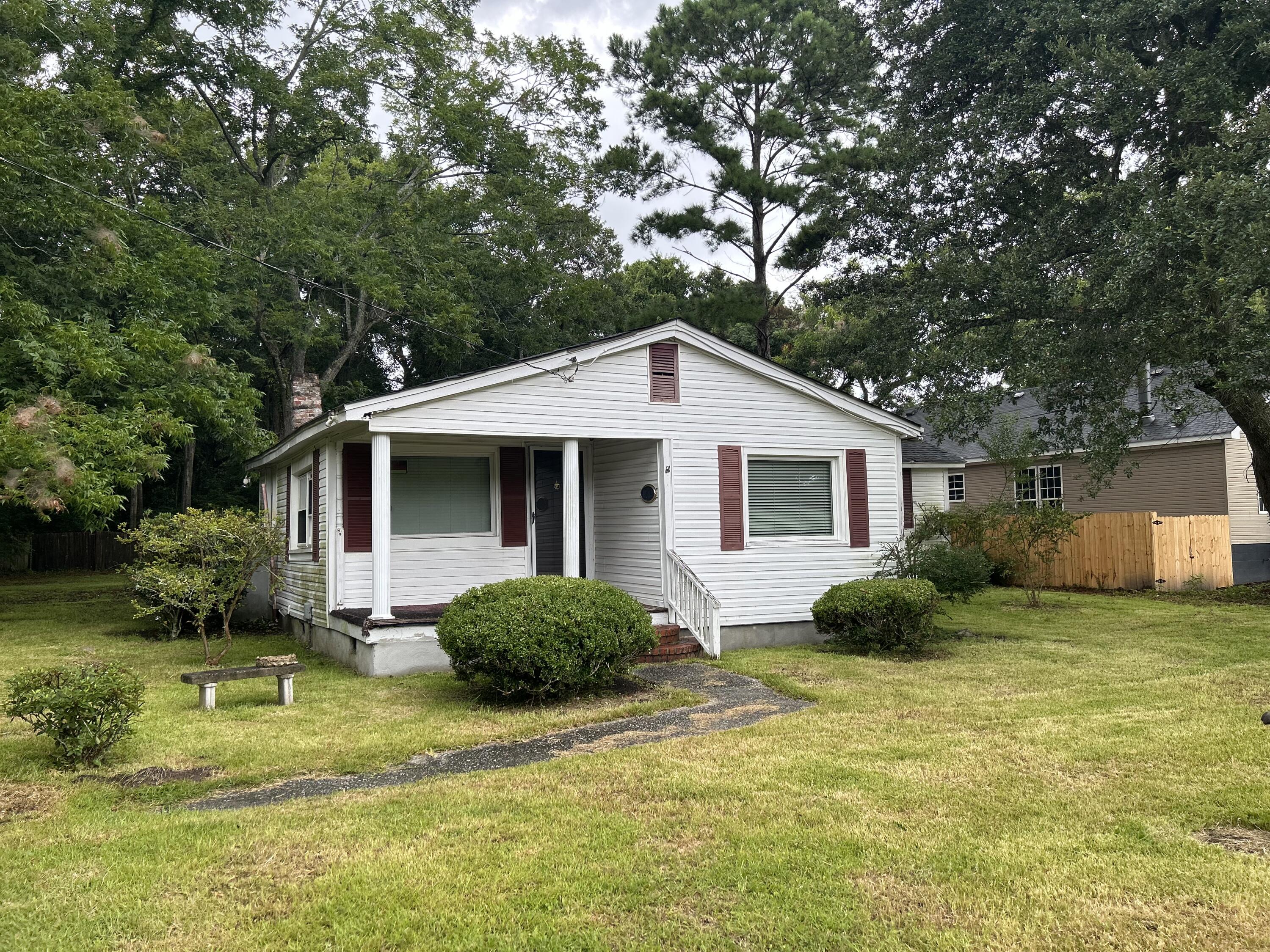 1032 Greenhill Road Charleston, SC 29412 - Photo 2 of 13 IMG_9870