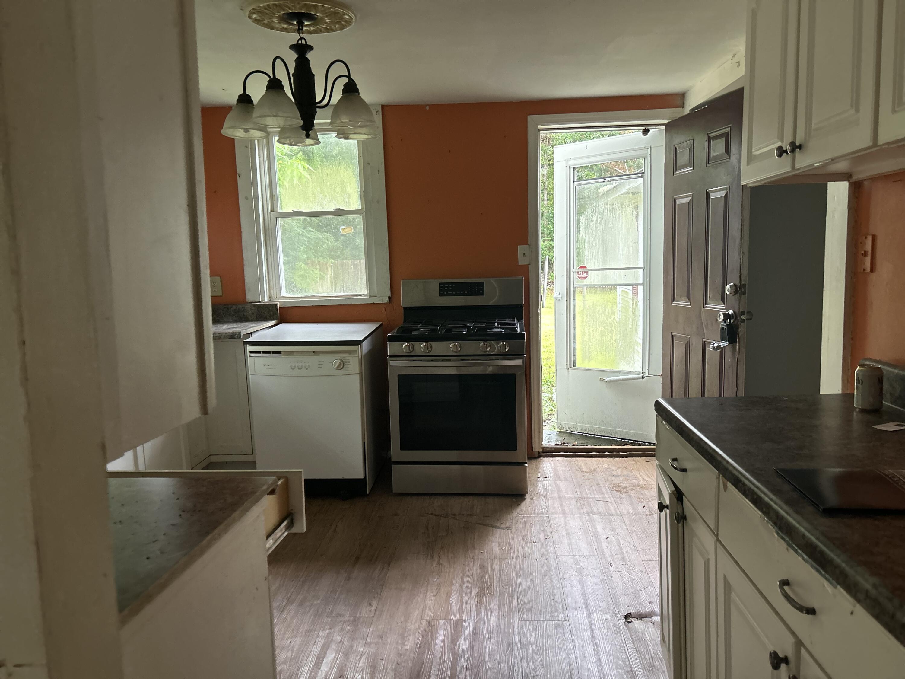 1032 Greenhill Road Charleston, SC 29412 - Photo 7 of 13 IMG_9851 (1)