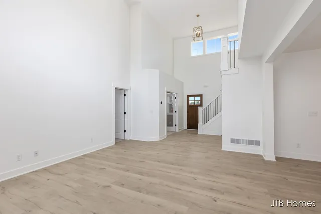 $629,900 | 5970 Claymont Court Southeast, Caledonia, MI 49316