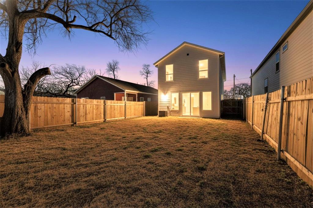 3002 Rochester Street Dallas, TX 75215 - Photo 36 of 40