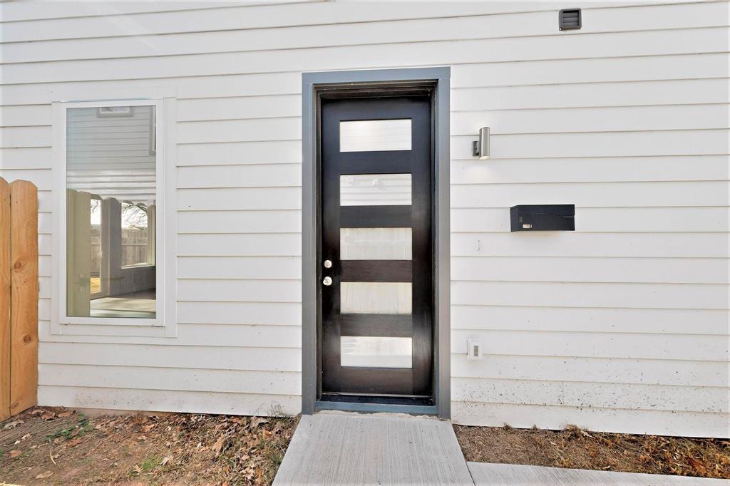 3002 Rochester Street Dallas, TX 75215 - Photo 6 of 40