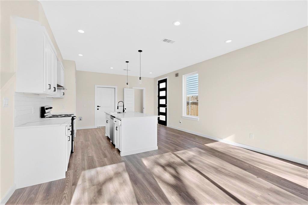 3002 Rochester Street Dallas, TX 75215 - Photo 7 of 40