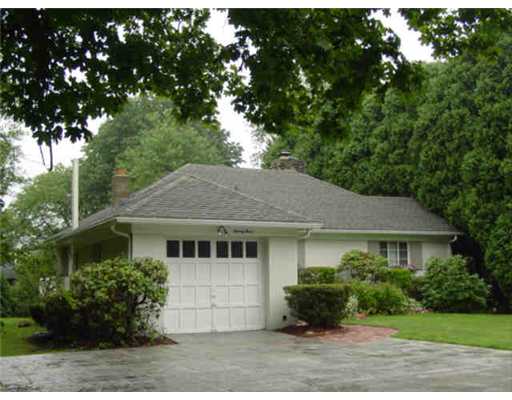 23 Onondega Road Narragansett, RI 02882 - Photo 1 of 20 Exterior Front.