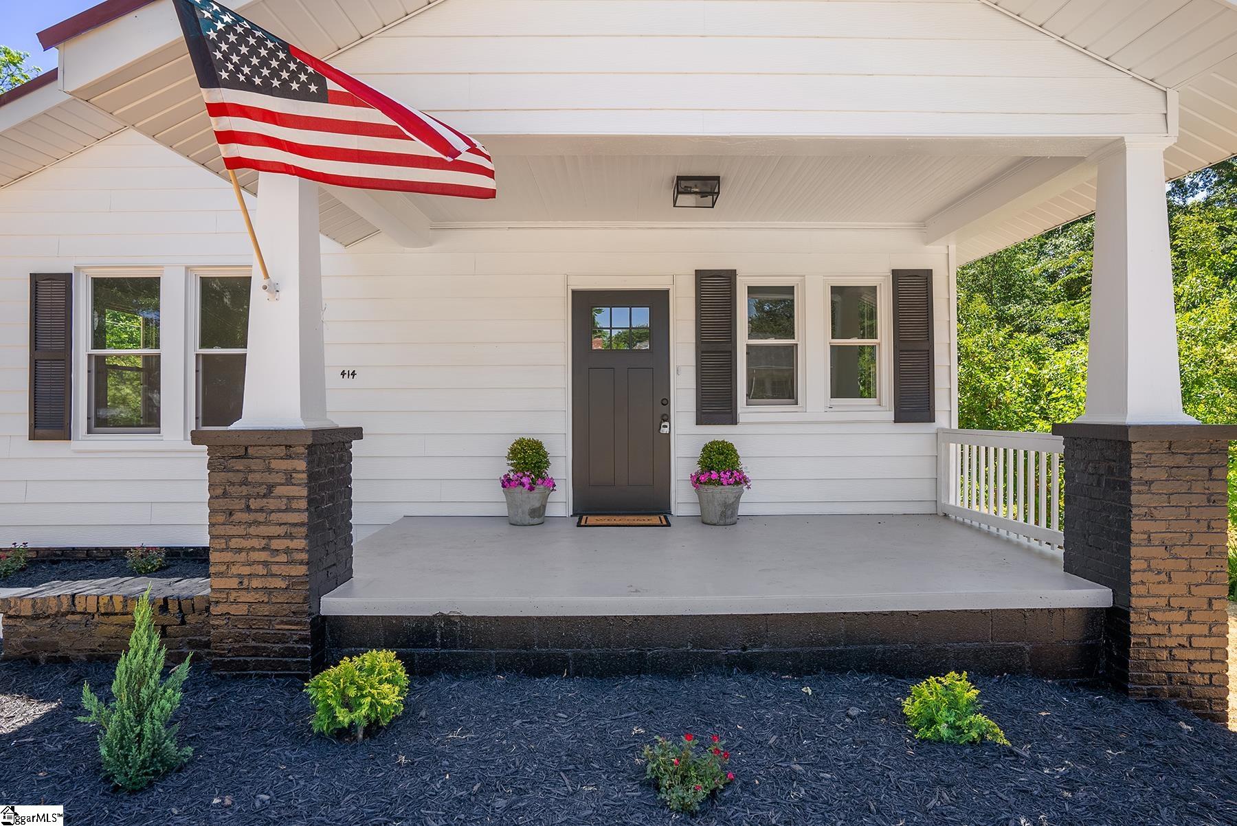 414 Perry Road Greenville, SC 29609 - Photo 4 of 34 Gallery Image 4