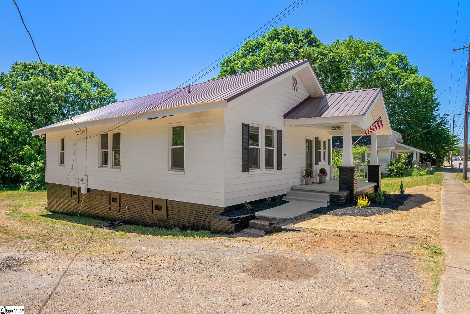 414 Perry Road Greenville, SC 29609 - Photo 6 of 34 Gallery Image 6