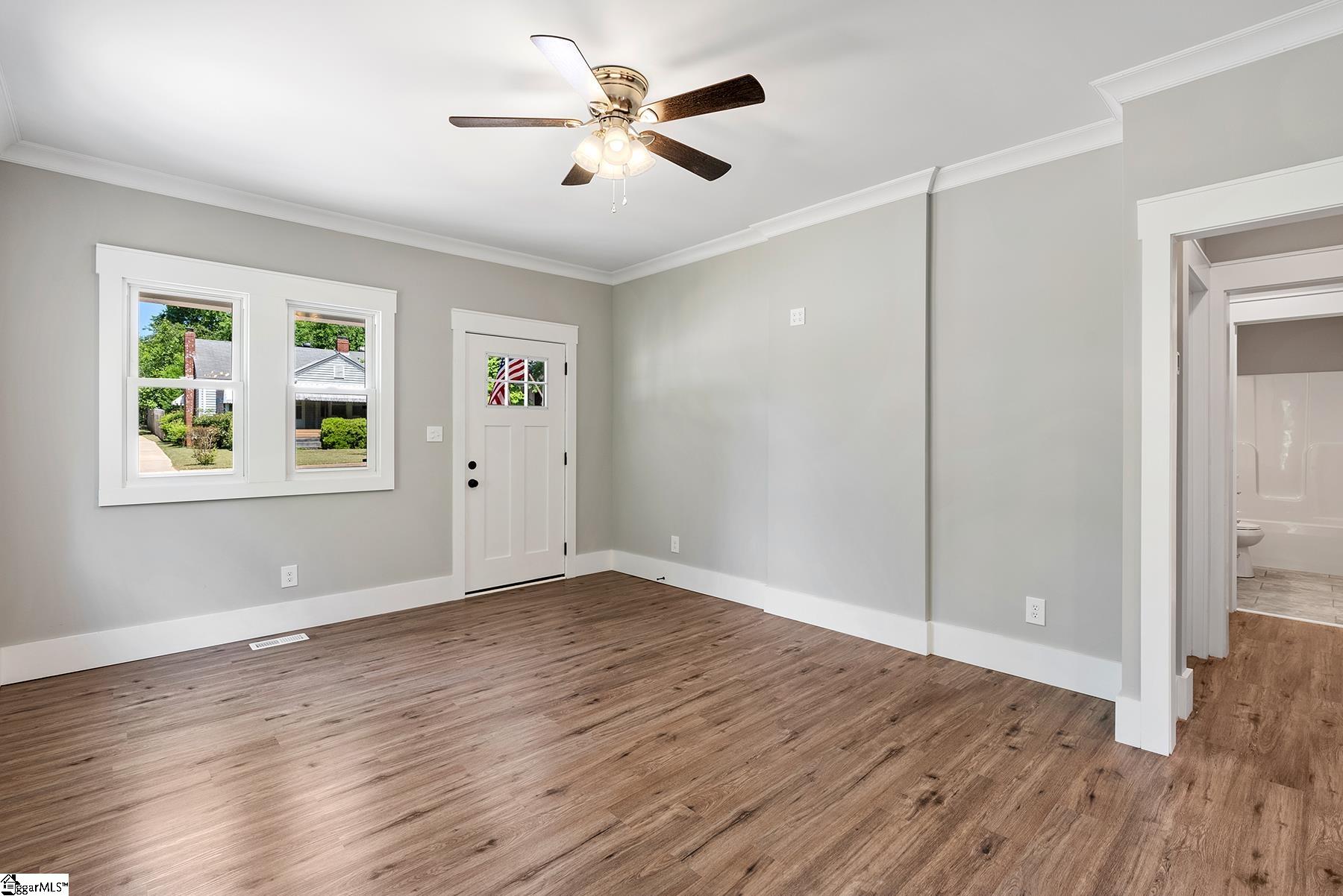 414 Perry Road Greenville, SC 29609 - Photo 8 of 34 Gallery Image 8