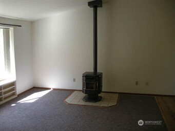 7905 Decatur Avenue Clinton, WA 98236 - Photo 3 of 9 Gallery Image 3