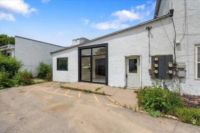 $23,436 | 204 West Main Street, Waunakee, WI 53597