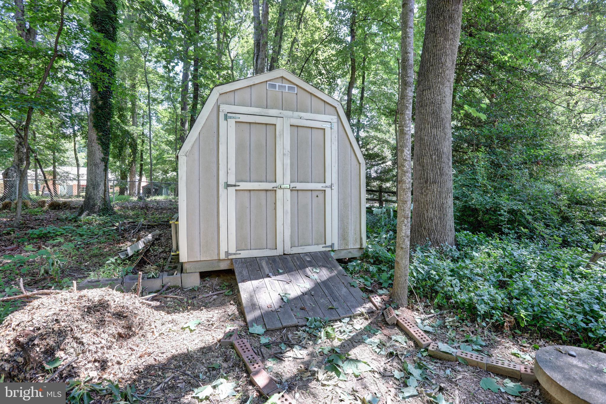 11348 Vale Road Oakton, VA 22124 - Photo 36 of 40 Gallery Image 36