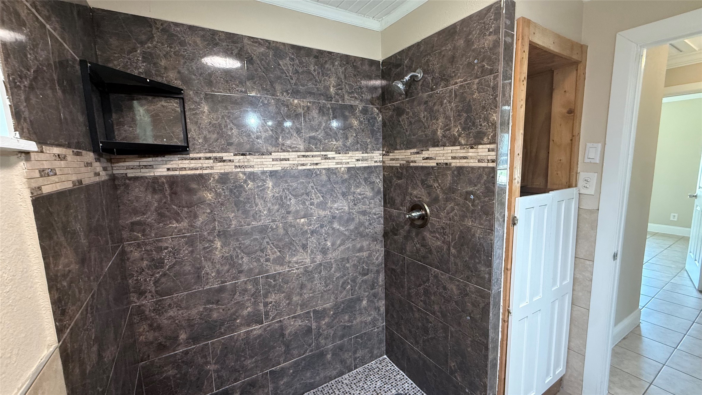 10425 Chambers Street Houston, TX 77034 - Photo 13 of 21 bathroom /shower