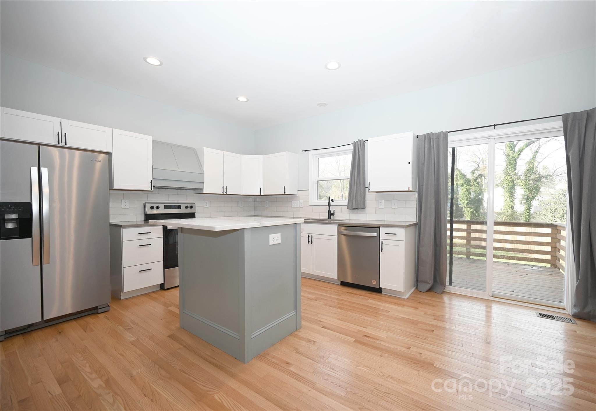 267 East Jefferson Street York, SC 29745 - Photo 6 of 23