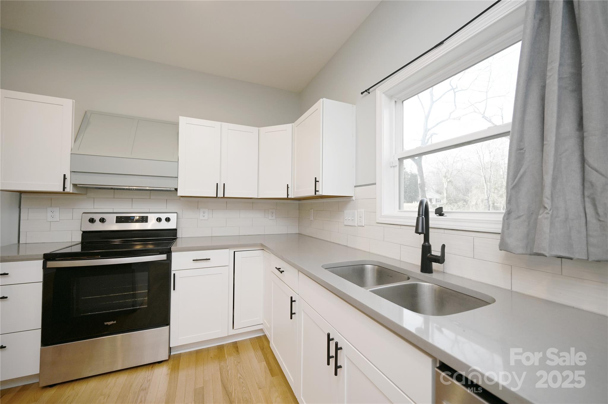 267 East Jefferson Street York, SC 29745 - Photo 7 of 23