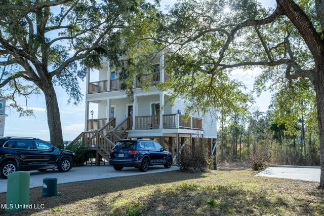 $449,500 | 759 Bay Breeze Drive, Biloxi, MS 39532