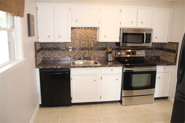 88 Shaw Farm Road Holliston, MA 01746 - Photo 6 of 20 Gallery Image 6