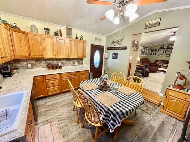 911 Terrace Avenue Apollo, PA 15613 - Photo 4 of 25 Gallery Image 4