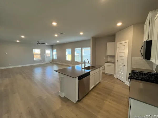 $2,350 | 4506 Nueces Path, San Antonio, TX 78253